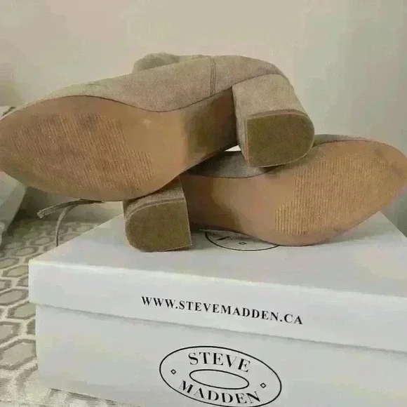 STEVE MADDEN CINDY suede  booties - Picture 8 of 9